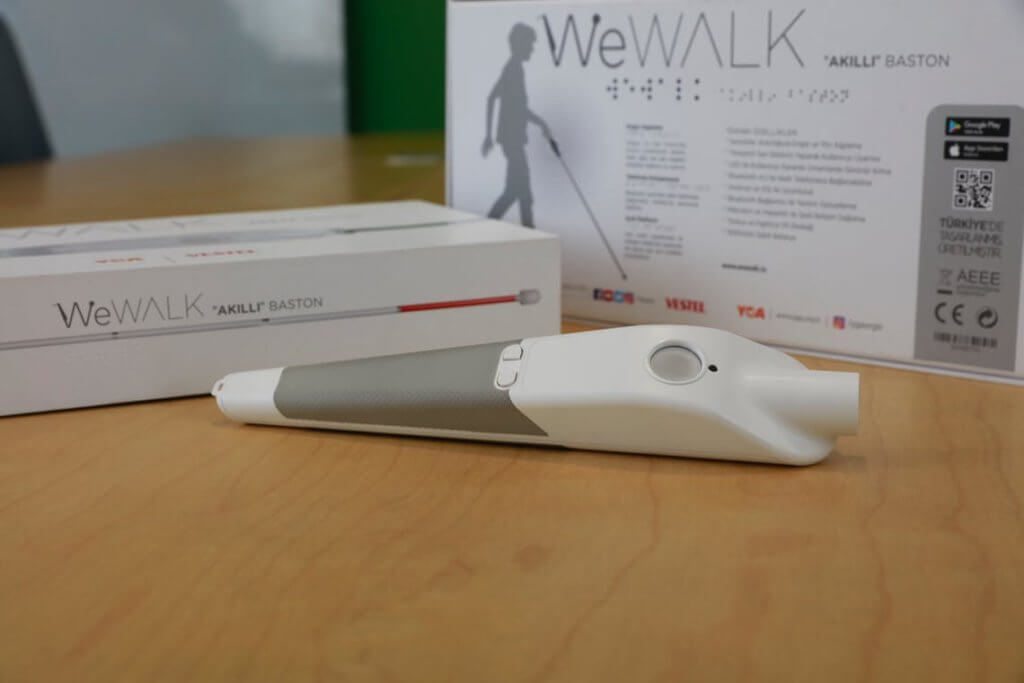 WeWalk bastone intelligente per Persone Non Vedenti